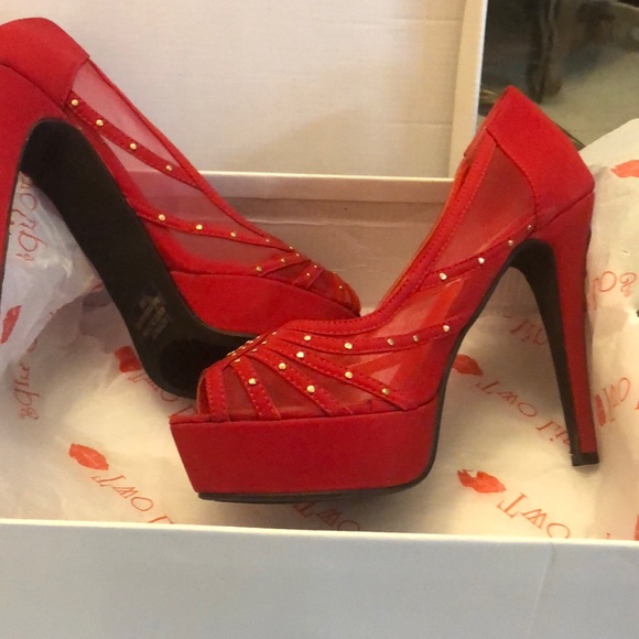 Red shoes - Picture 4 of 6